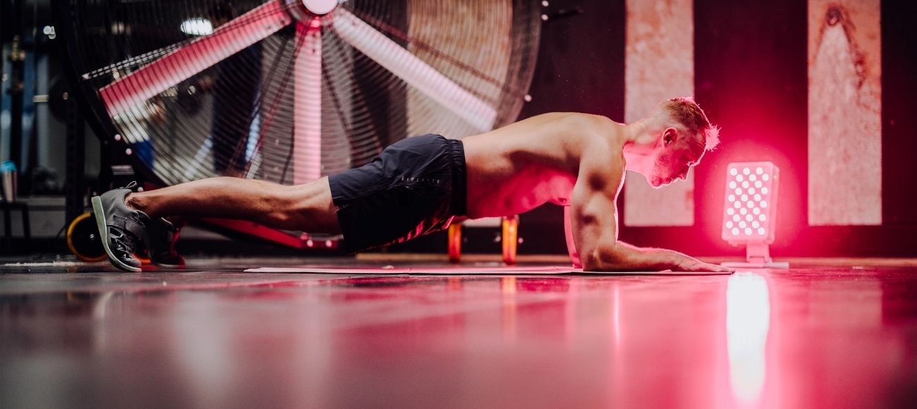 Liroma roodlichttherapie RL60 in een sportschool omgeving