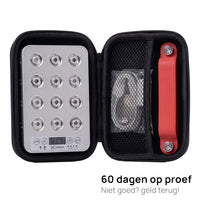 Liroma Portable Prime im mitgelieferten Etui mit Kabel und Ständer